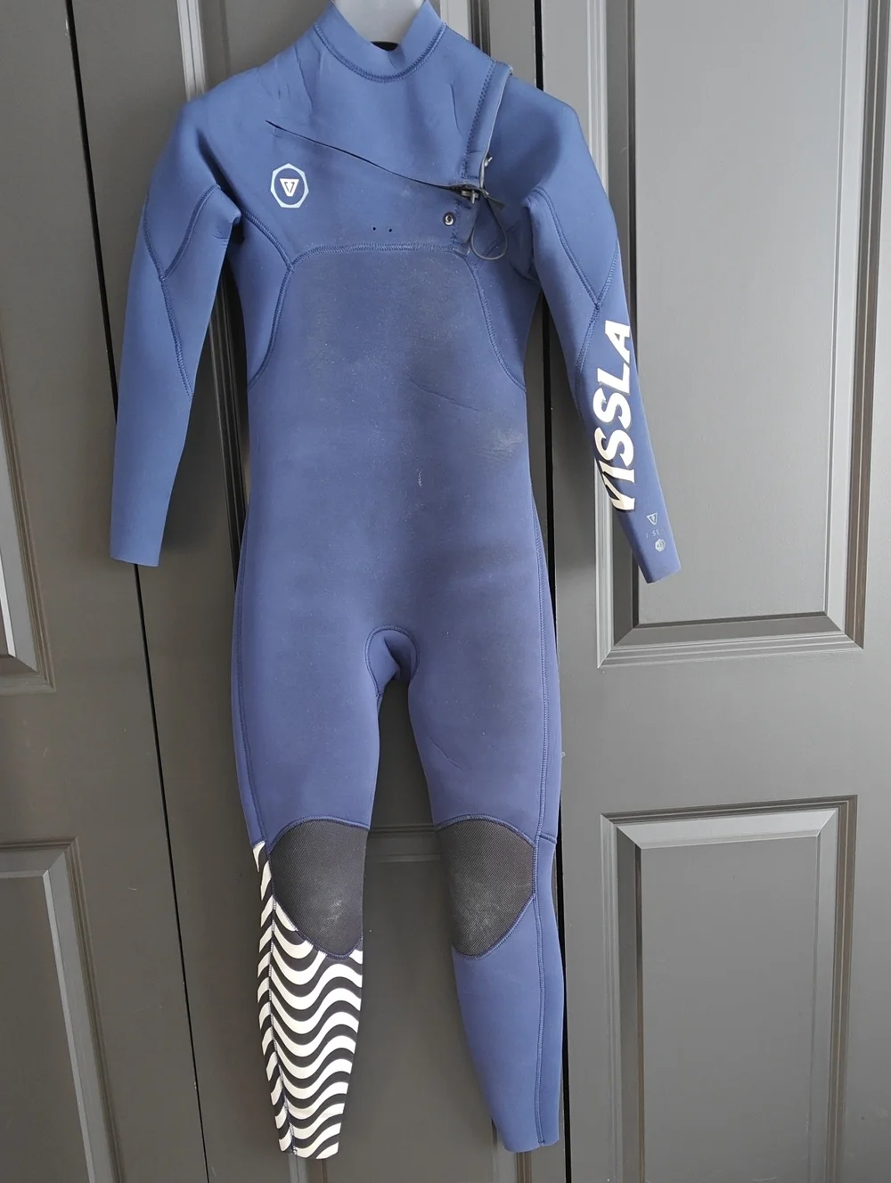 VISSLA Navy Blue Kids 4/3 Full Wetsuit with Patterned Leg